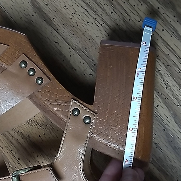 Sandals size 8.5 - Picture 7 of 10